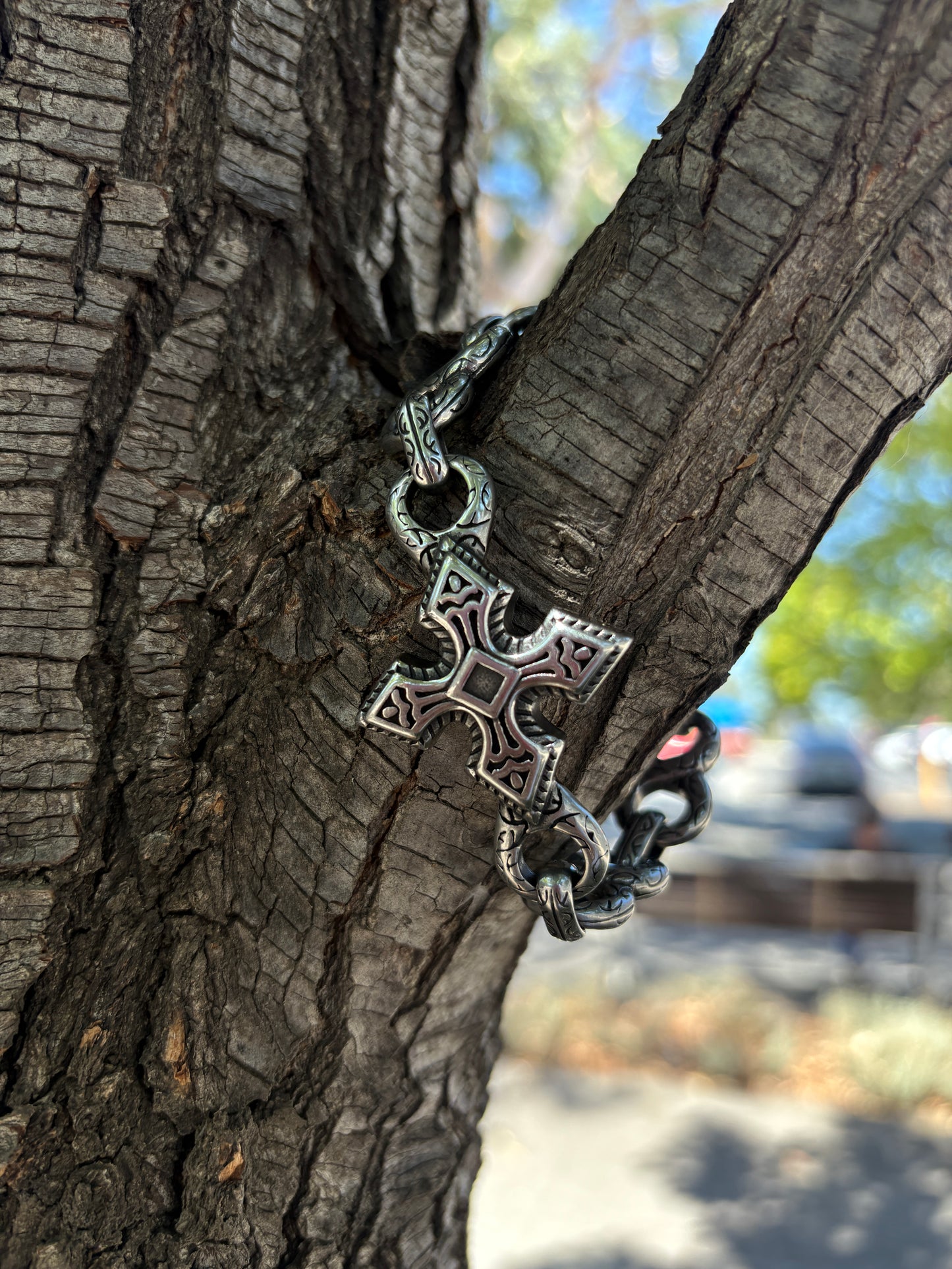 CRIMSON CROSS BRACELET