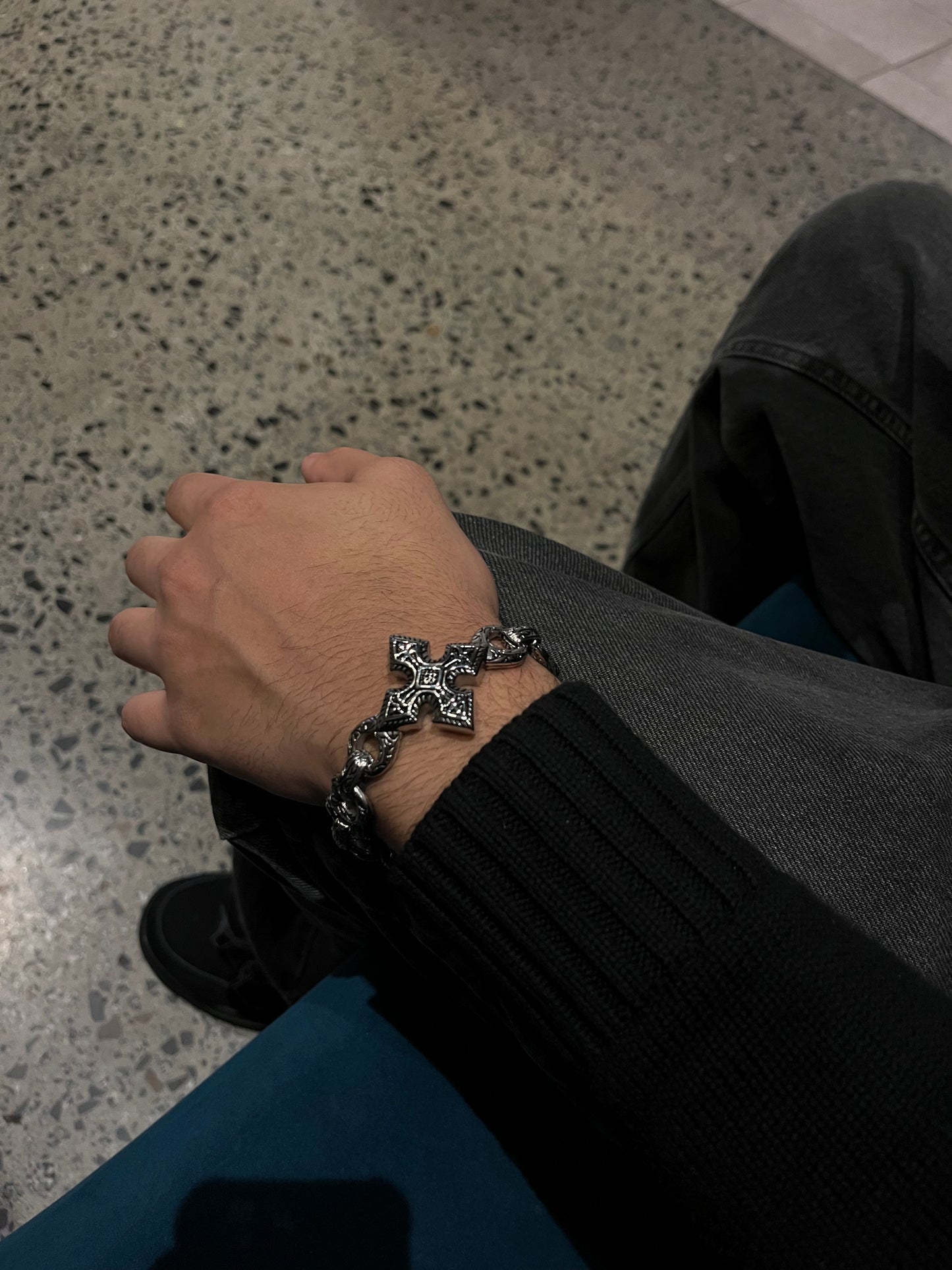 CRIMSON CROSS BRACELET